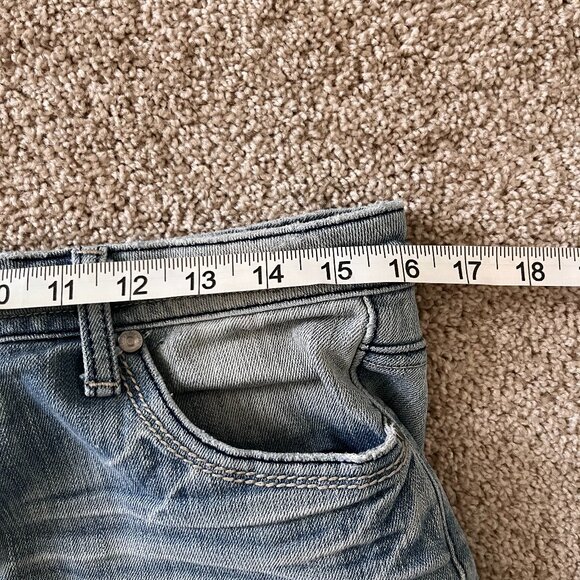 Almost Famous Distressed Low-Rise Straight Leg Jeans | Size 7 Juniors - Picture 4 of 7